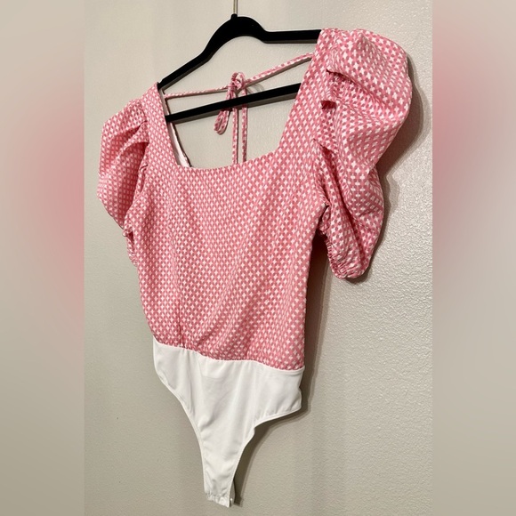 Puff sleeve bodysuit pink and white size medium - Picture 3 of 14